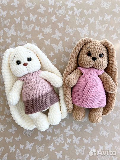 Вязаные игрушки зайчики