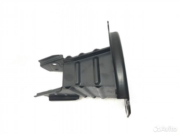 Кронштейн усилителя бампера передний левый Audi A3