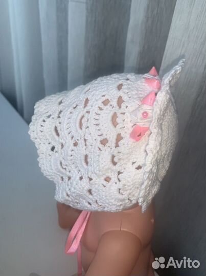 Чепчик вязаный для новорожденной