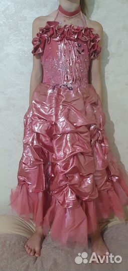 Платье праздничное
