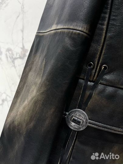 Кожаный пиджак Balenciaga