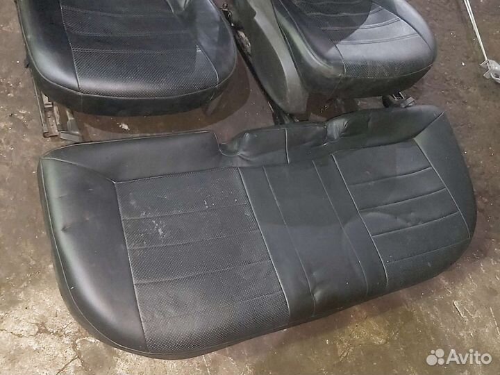 Комплект чехлов Opel Astra J седан хэтчбек