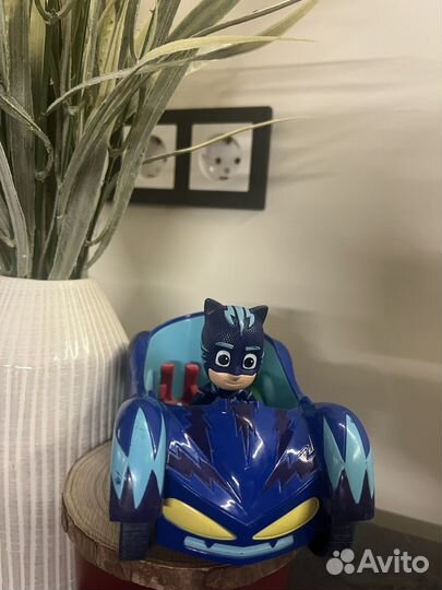 Герои в масках игрушки