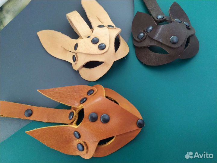 Брелок из кожи