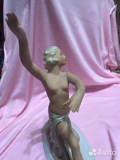 Статуэтка танцовщица германия