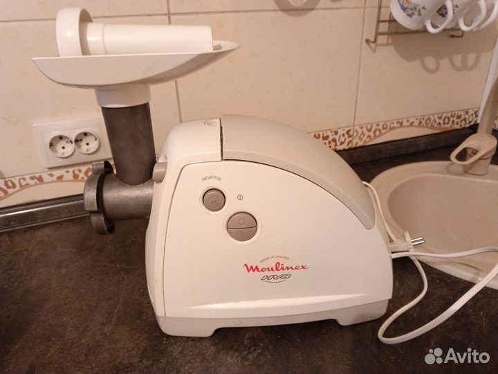 Мясорубка электрическая moulinex