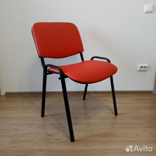 Офисный стул красный кожзам с доставкой