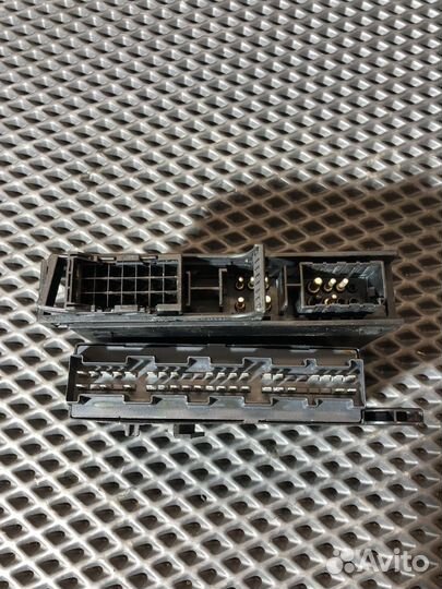 Блок контроля ламп + блок поворотников W140 M119