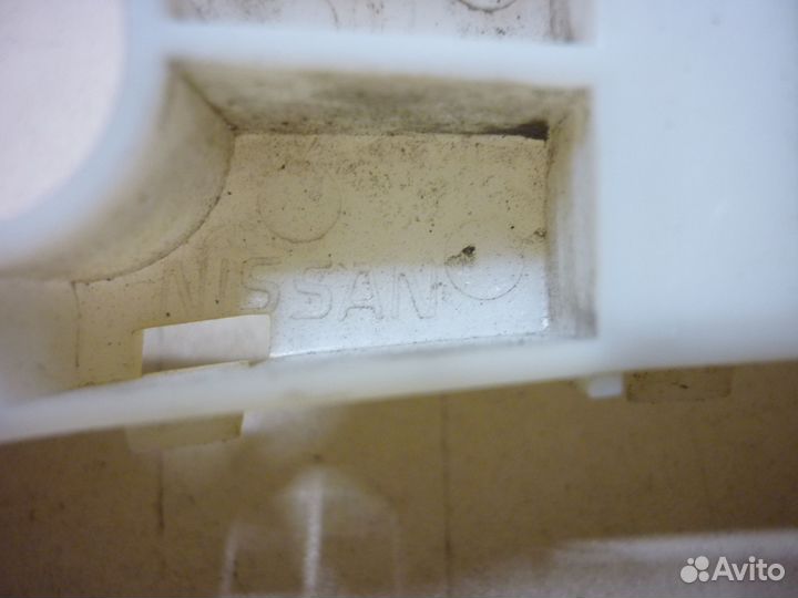 Кронштейн заднего бампера правый Almera G15 85226E