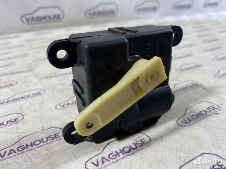 Моторчик заслонки печки Nissan Maxima A33 2.0 2004