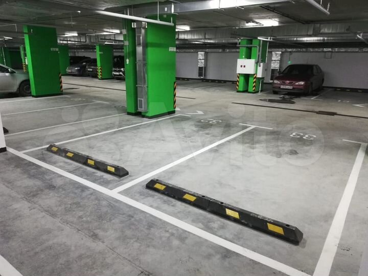 Машиноместо, 27 м²