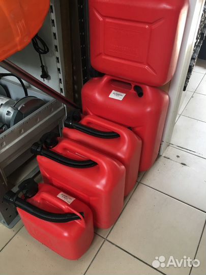 Канистра для топлива Rezoil 5 Литров