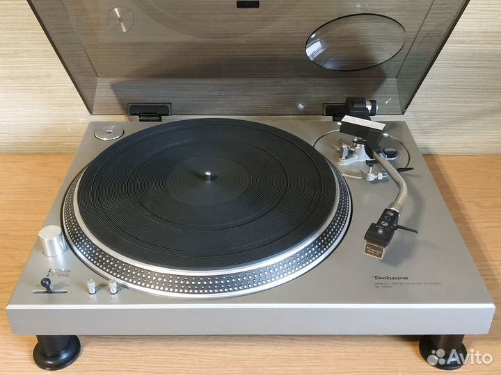 Проигрыватель винила Technics SL-1200 Japan