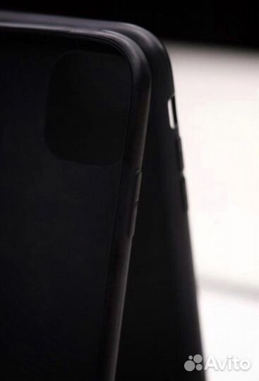 Чехол на iPhone 11