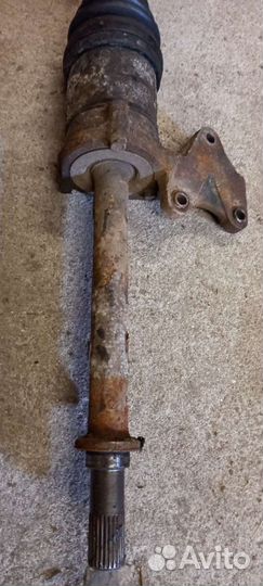 Привод передний правый Nissan Primera P10E 2.0