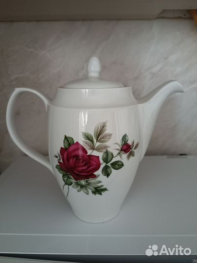 Чайник заварочный фарфоровый, объем 1,2литра