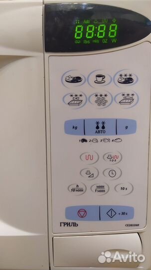 Микроволновая печь Samsung CE2833NR