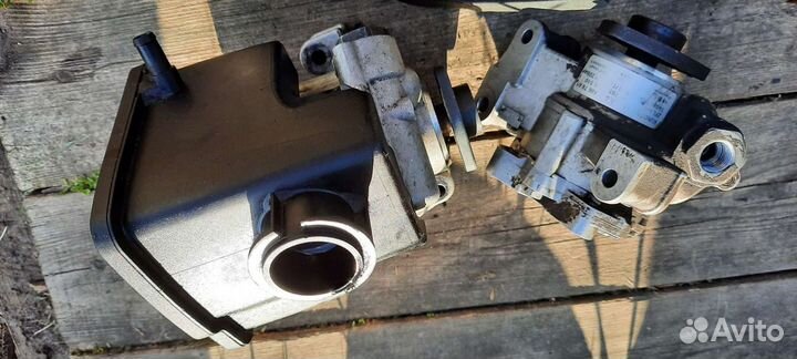 Насос гура Mercedes Vito 639