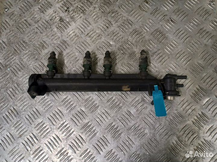 Форсунки топливные Volkswagen Golf 4 1.6 8V AKL