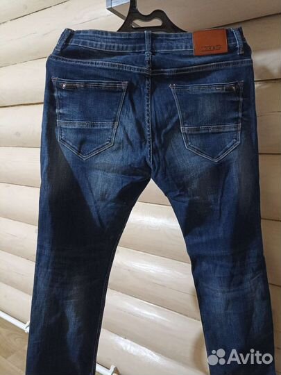 Джинсы мужские