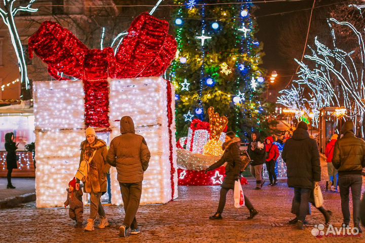 Уличная световая фигура Новогодний подарок