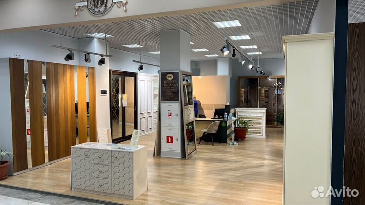 Дизайнер-консультант салона мебели