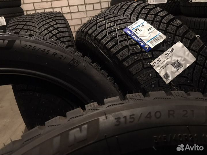 Michelin X-Ice North 4 275/45 R21 и 315/40 R21 115T
