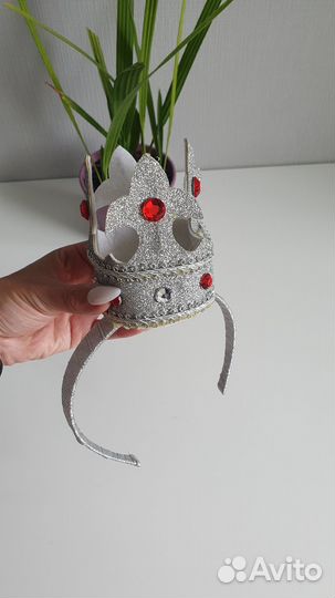 Корона на ободке