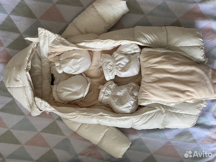Зимний комбинезон для девочки