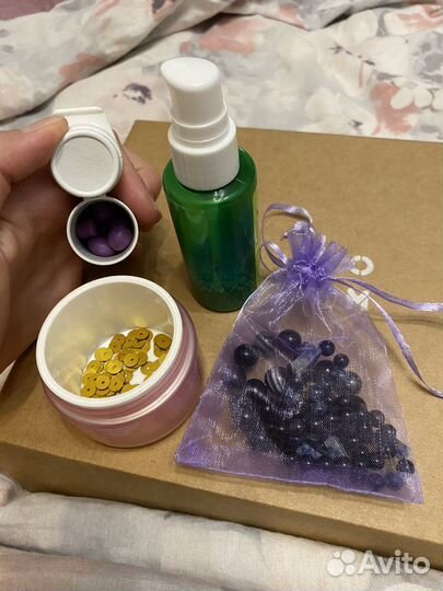 Бисер и бусины для рукоделия