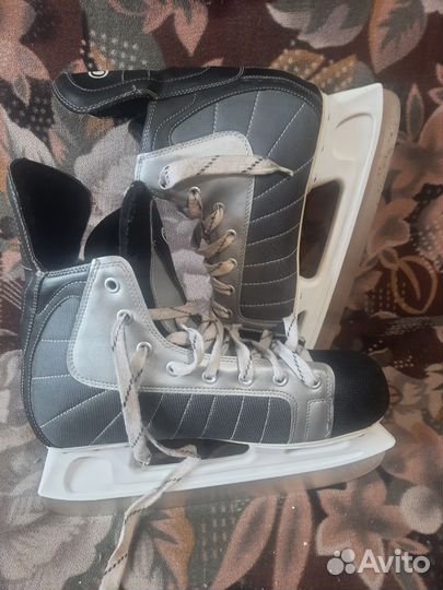 Коньки хоккейные мужские