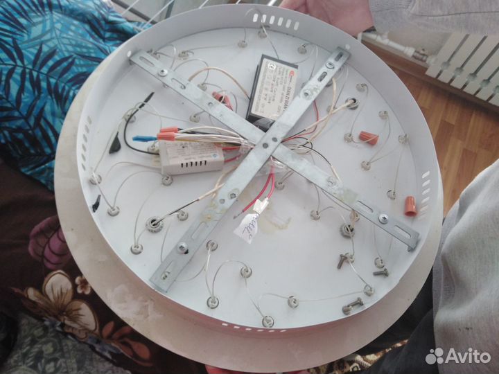 Потолок с Люстрой