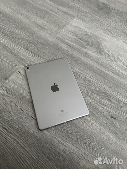 Apple iPad Pro 9.7 32gb + cellular