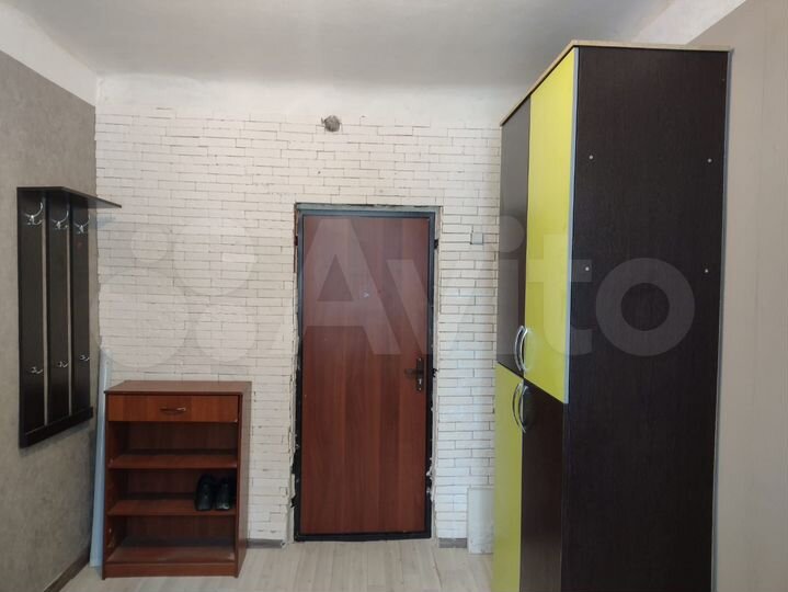 Комната 15 м² в 4-к., 1/3 эт.