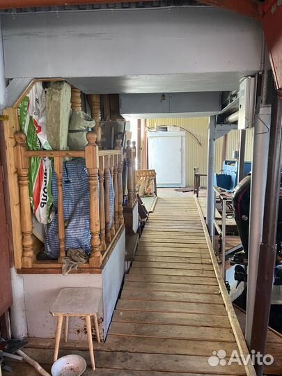 Каютный катер Grizzly 580 с домом над водой