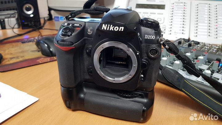 Nikon D200
