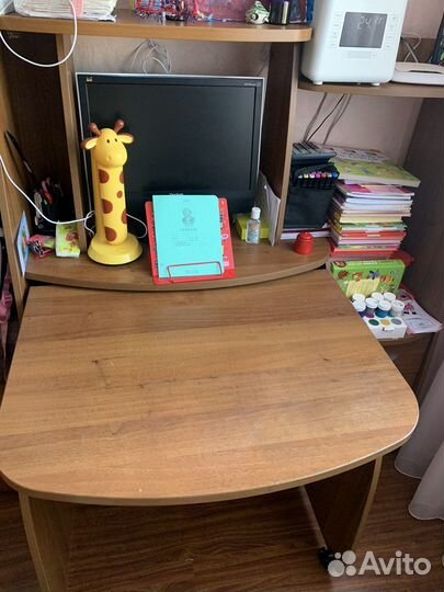 Компьютерный стол