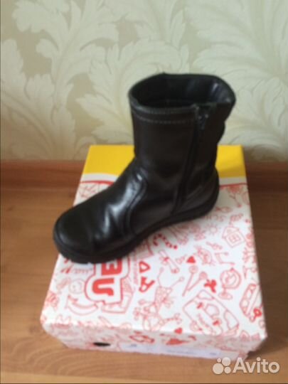 Продам обувь весна - очень 27 размер