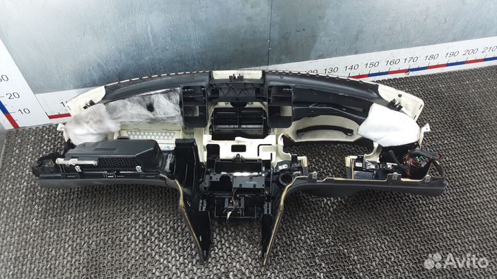 Панель приборов Mercedes-Benz E-Class