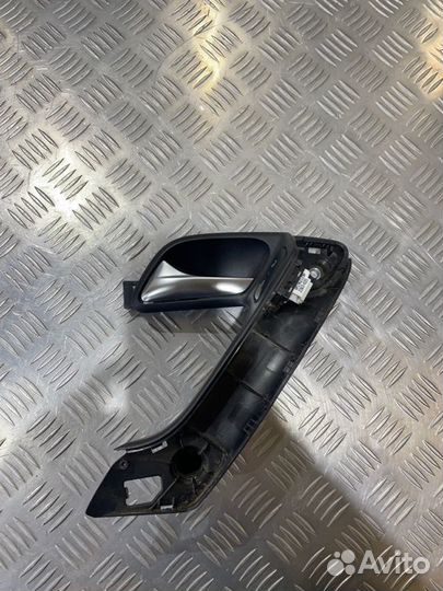 Ручка двери внутренняя передняя левая Volkswagen