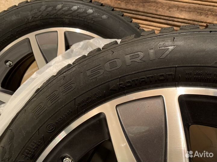 R17 Nokian Tyres Hakkapeliitta 9 225/50, PCD 5x98 DIA 66