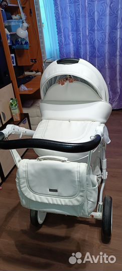 Коляска 2 в 1 adamex экокожа белая