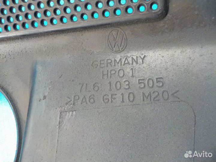 Декоративная крышка двигателя левая volkswagen Tou