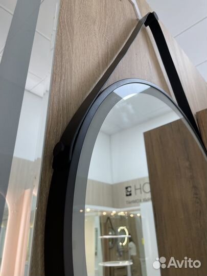 Зеркало подвесное на ремне круглое