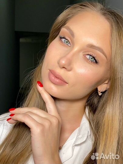 Визажист-бровист, оформление бровей, макияж