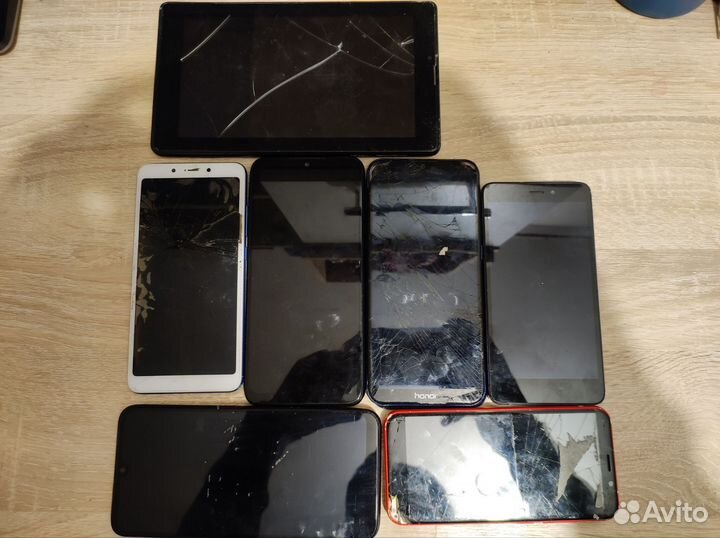 Разные телефоны на запчасти