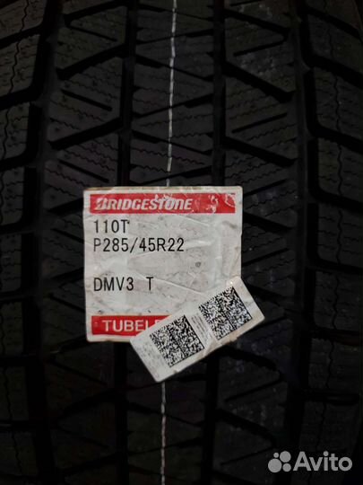 Bridgestone Blizzak DM-V3 285/45 R22 110T