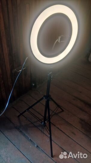 Кольцевая лампа