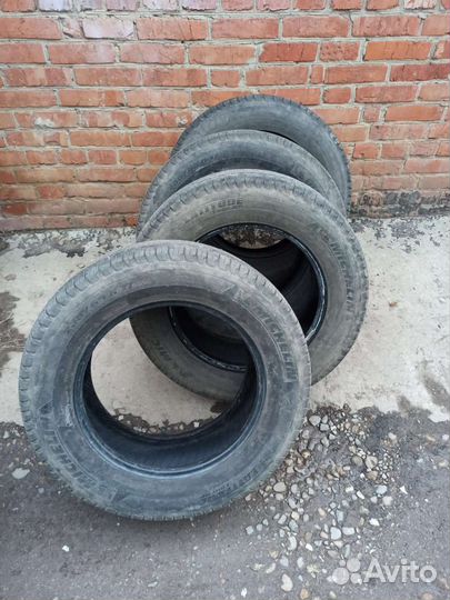 Michelin Latitude Tour HP 235/65 R17