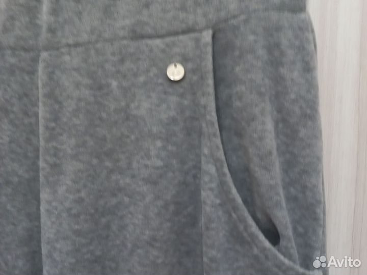 Спортивные штаны,велюровые,удобные